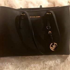 Michael Kors Jet Set Tote